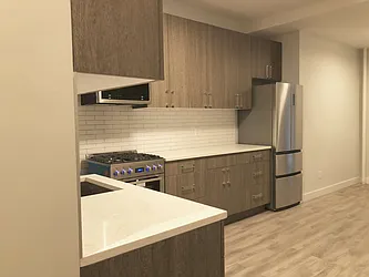 Rented by Realty 2000 Associates Ltd