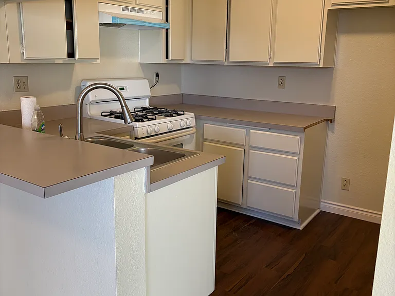 15303 S Raymond Ave #5 — Photo 11
