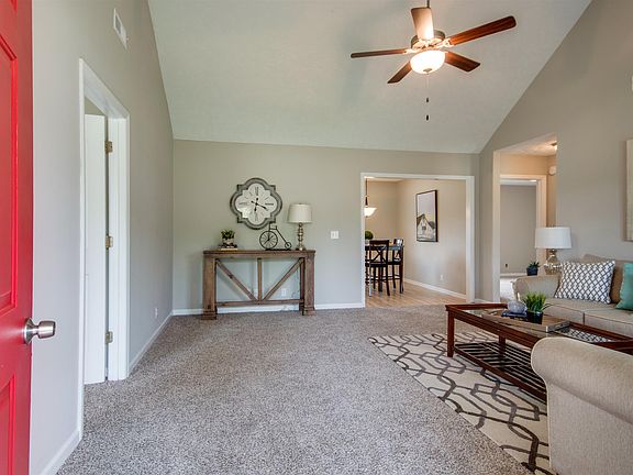 3rd image of 215 Barley Dr
