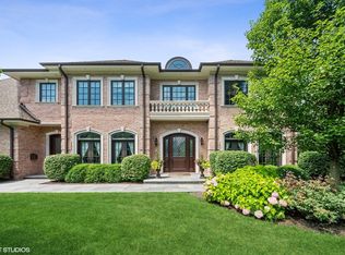 1502 Meadow Ln, Glenview, IL