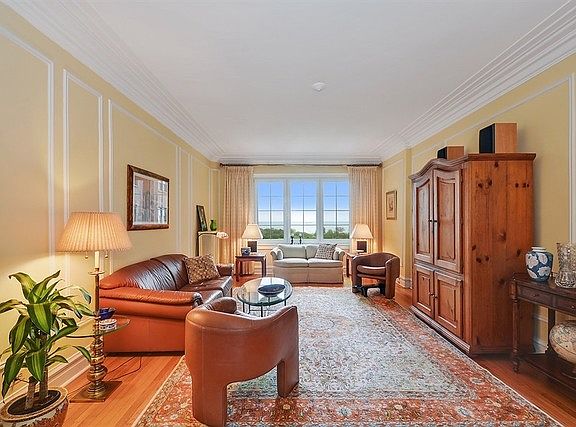 4th image of 5836 S Stony Island Ave APT 13D