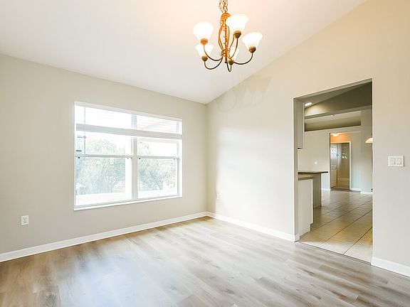 4th image of 1480 Muir Cir