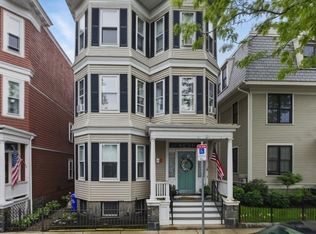 925 E 4th St, South Boston, MA 02127