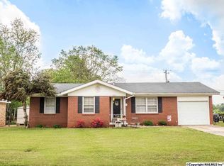 3711 Belvoir Dr SW, Huntsville, AL 35805