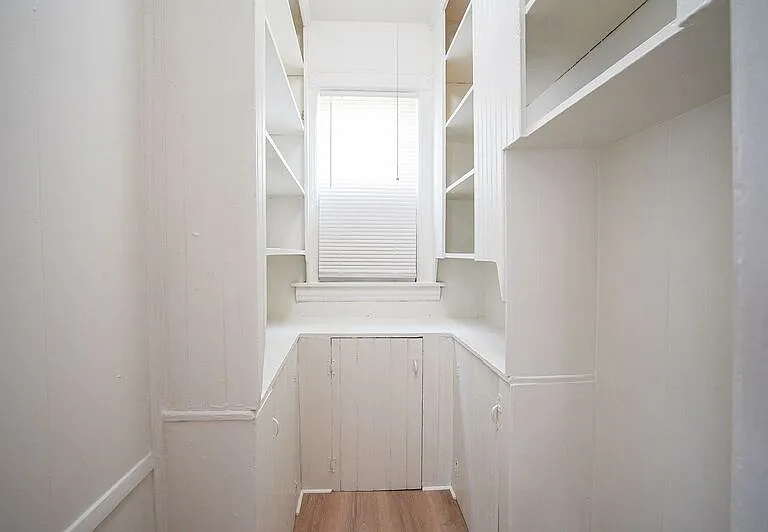 11-13 Newman St #3 — Photo 13
