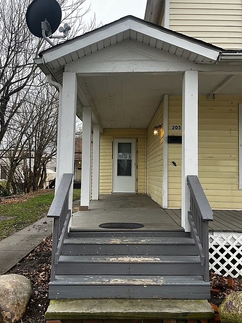 1st image of 203 1/2 W 13th St