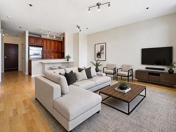 5th image of 1255 S State St #1913