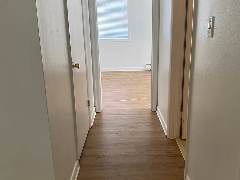 4 Deborah Ct #B — Photo 5
