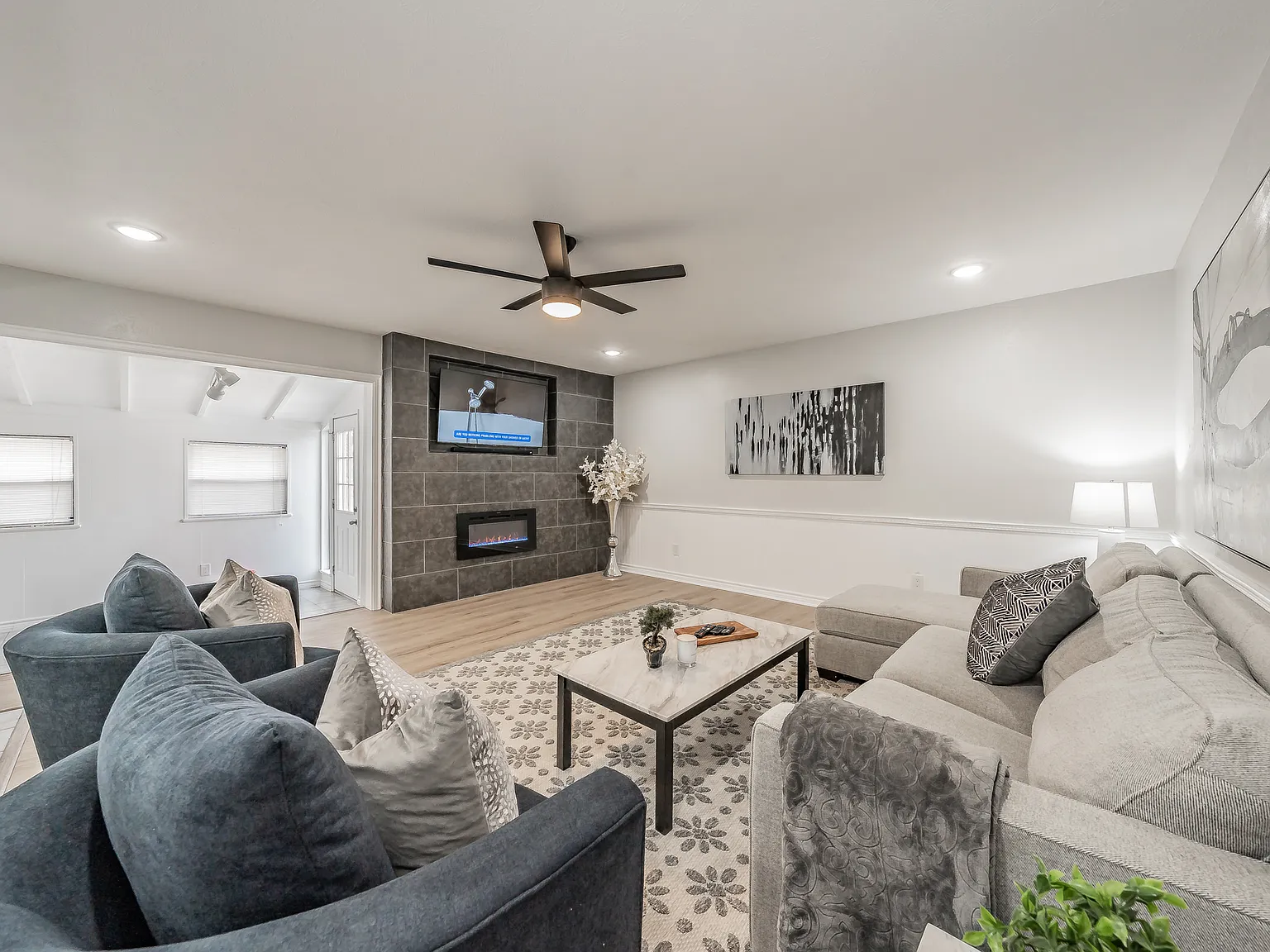 3 bed, 2214 sqft, $5,500 — Photo 3