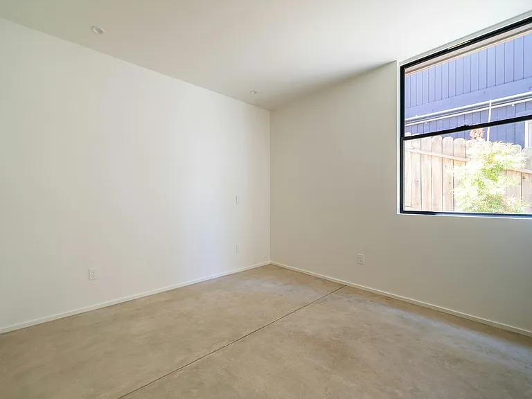 3674 Godsall Ln — Photo 12