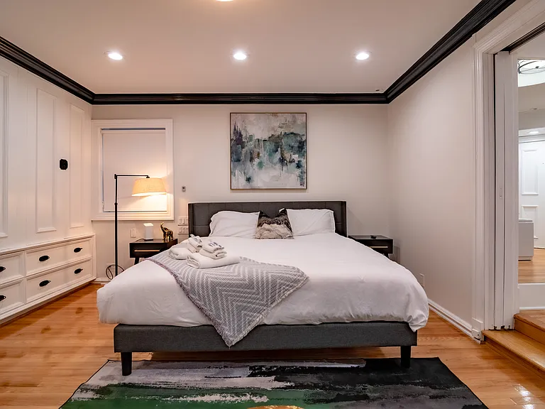 117 E Bellevue Pl #4 — Photo 8