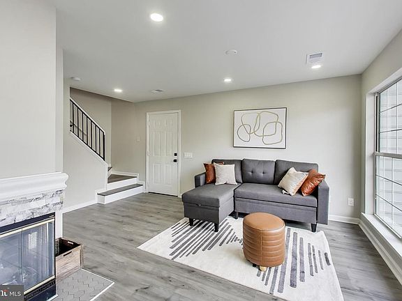3rd image of 8205 Crossbrook Ct Unit 201