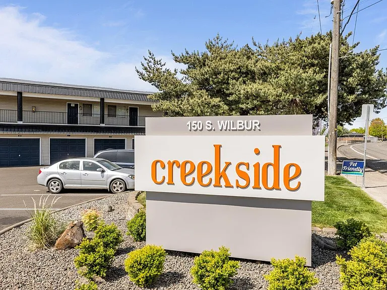 Creekside Apartments — Photo 25
