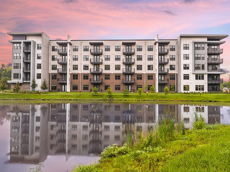 JTB Apartments — Photo 69