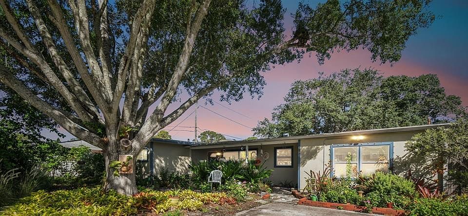 1st image of 253 SUNLIT COVE DRIVE NE