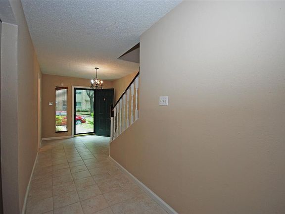 4th image of 2144 Hazlitt Dr
