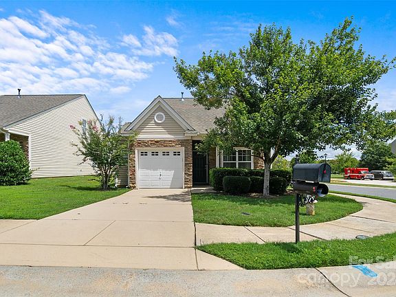 4th image of 5177 Crystal Lakes Dr