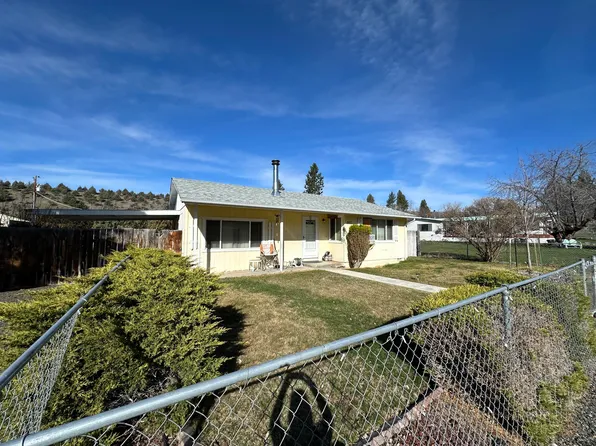 448 NW Johnson Ave, Prairie City, OR 97869