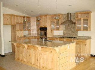 233 N Adams Grade, Kamiah, ID 83536