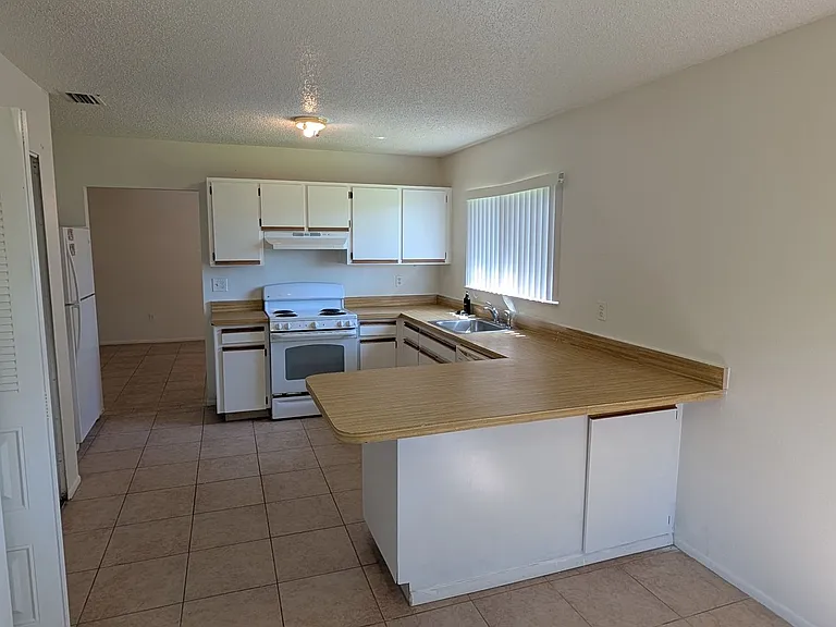 1257 Lamplighter Dr NW — Photo 4