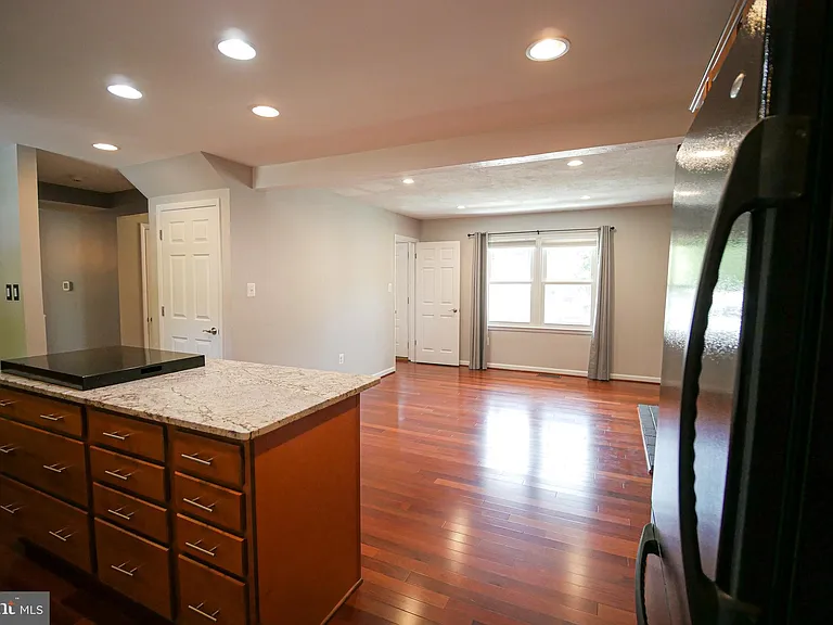 13210 Nickleson Dr — Photo 10
