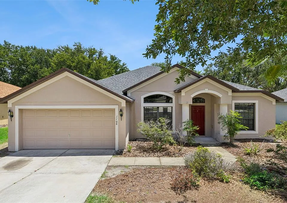 1106 Natural Oaks Dr