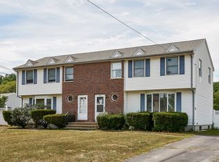 3 Indian Meadow Dr #B, Taunton, MA 02780