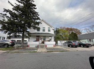 27 Cleveland Ave, Cranston, RI 02920