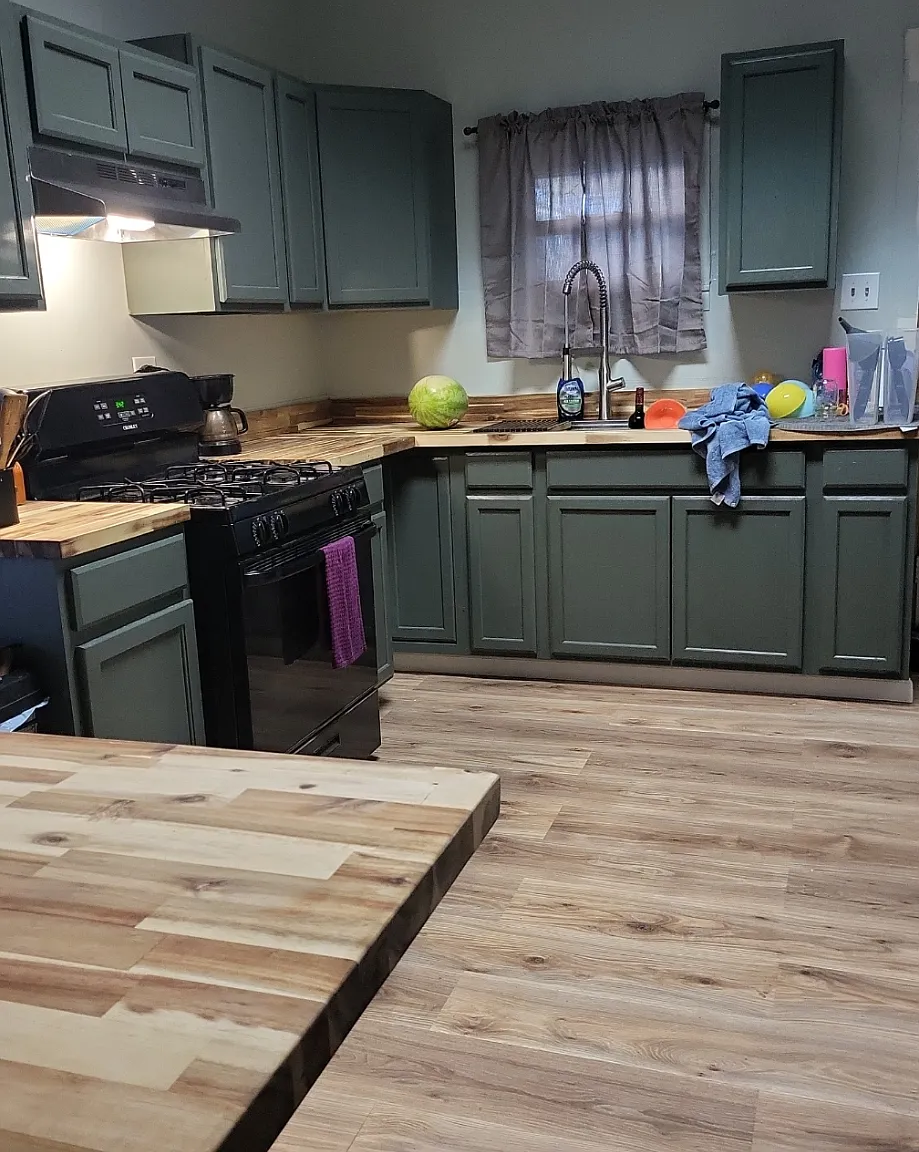 5 bed, 1600 sqft, $875 — Photo 3