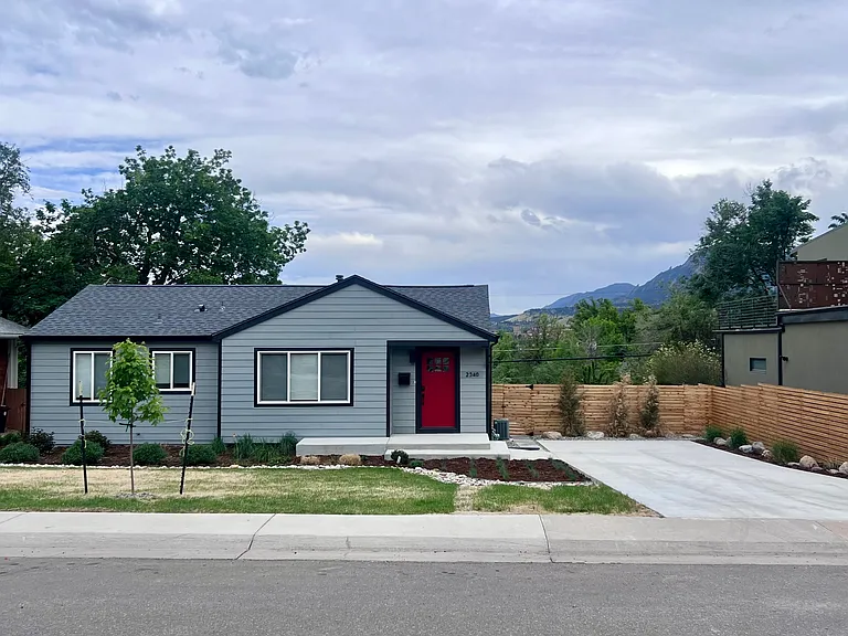 2340 Panorama Ave — Photo 1