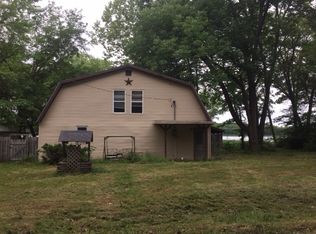 8555 City Lake Rd, Du Quoin, IL 62832