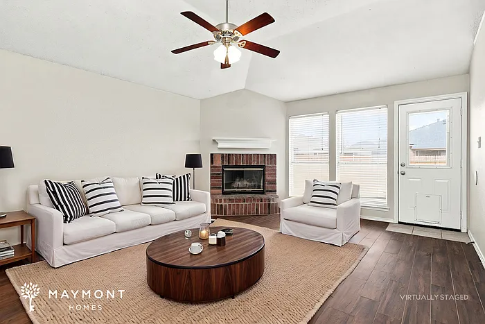 3 bed, 2.0 bath, 1761 sqft, $1,930 — Photo 3