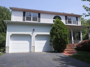 7 Harvard Dr, Tinton Falls, NJ 07724