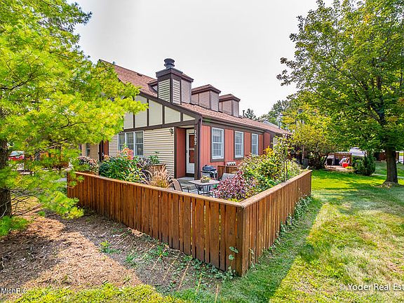 4th image of 2302 Edington Dr SE #130