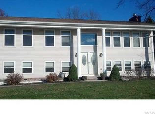1857 W River Rd, Grand Island, NY 14072