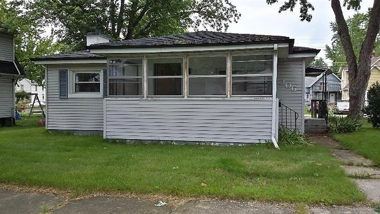 206 South St photo 1