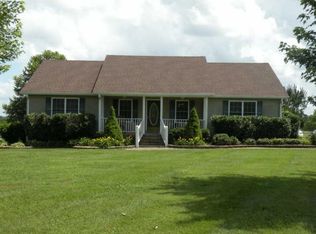 3441 Kinneys Rd, Cedar Hill, TN 37032