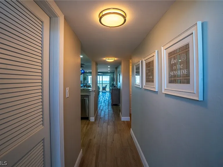 26000 Hickory Blvd #303 — Photo 2