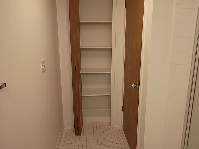 Prentiss Pointe Apartments — Photo 286