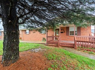 222 Gardner Ln, Mount Sterling, KY 40353