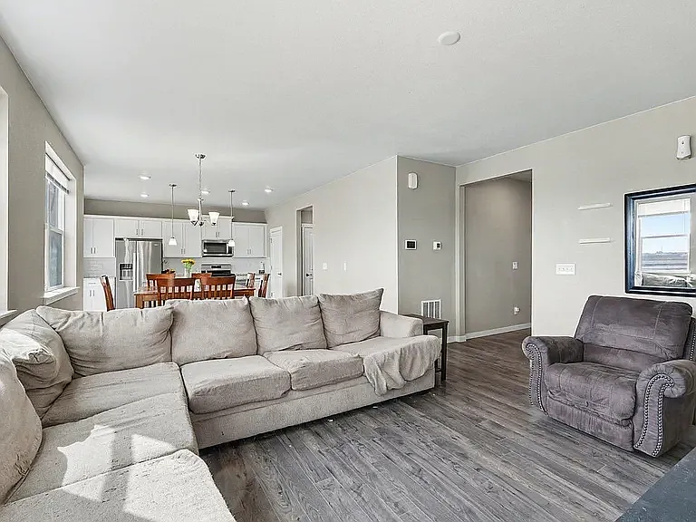 4327 Fox Grove Dr — Photo 6