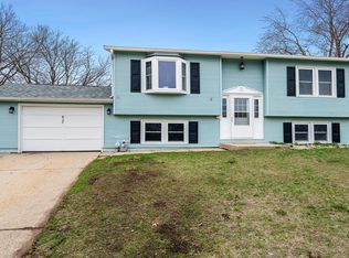 817 River Dr, Byron, IL 61010