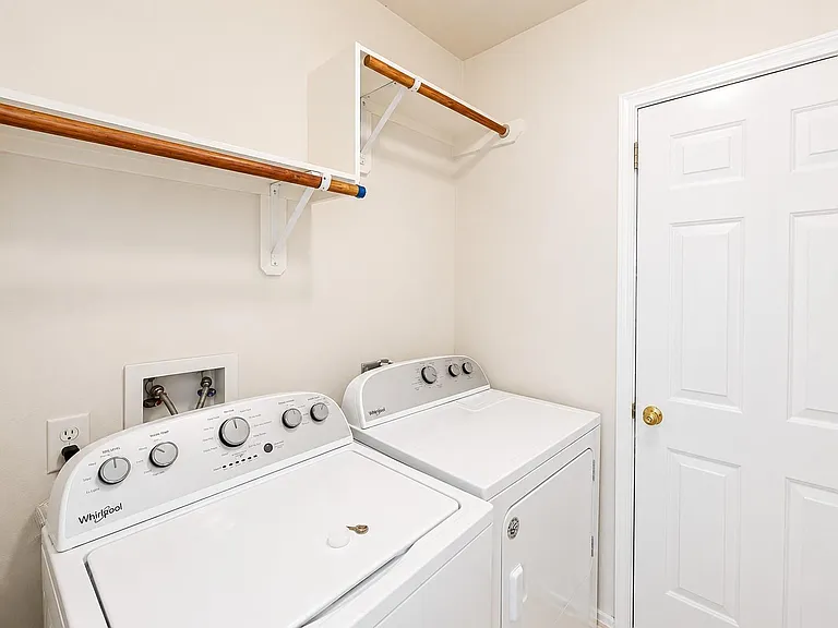 20410 Nelva Park Ct — Photo 12