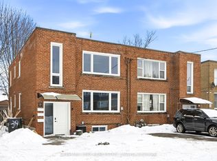 39 Penhurst Ave #1, Toronto, ON M8Y3A9