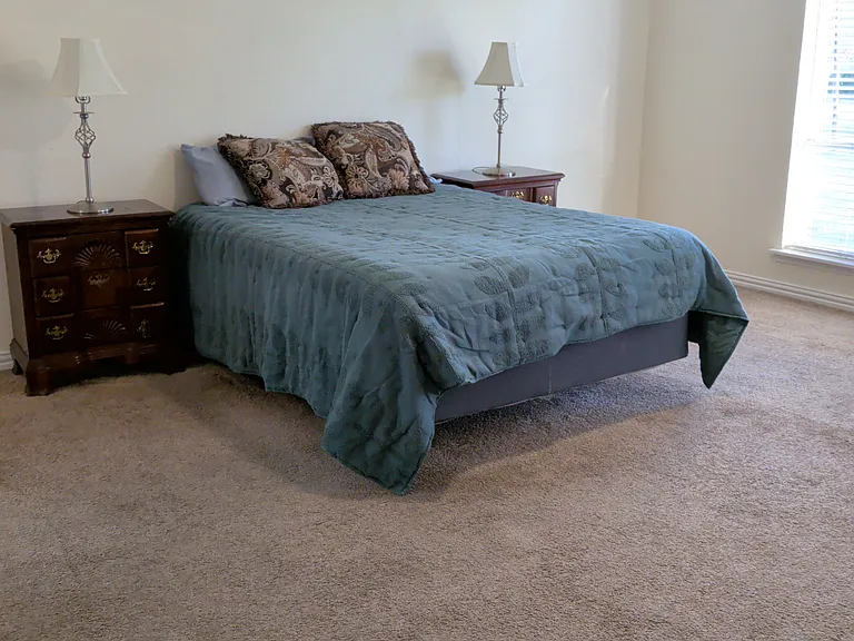 1813 Baylor Dr — Photo 2