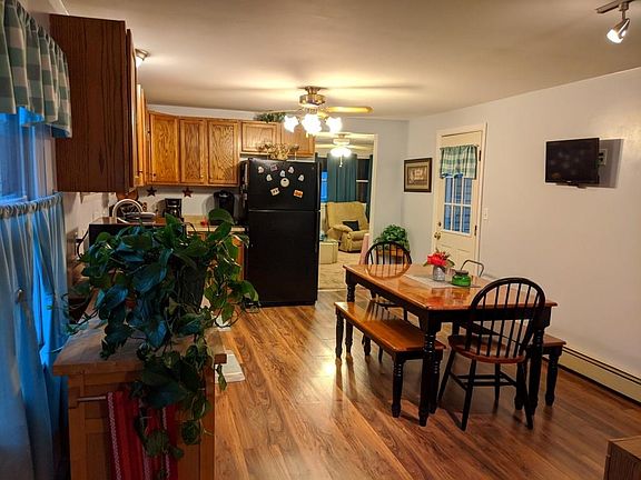 5th image of 19 Willow St