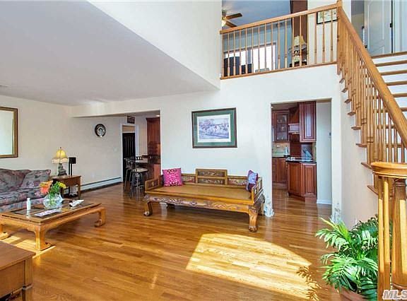 3rd image of 51 Sycamore St