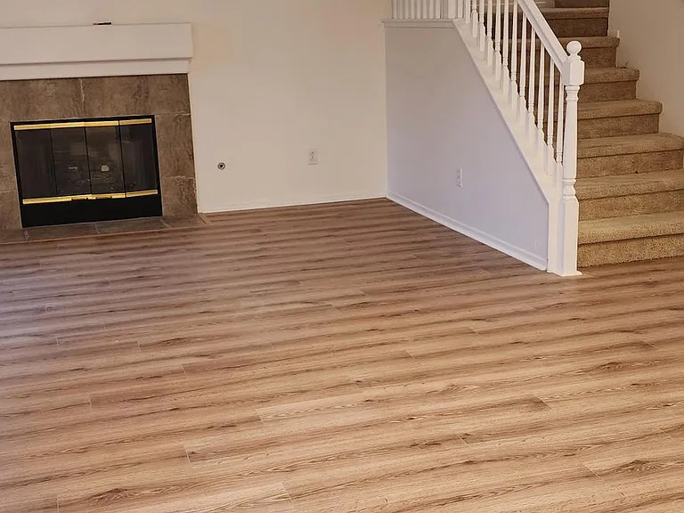 1286 Jamestown Dr — Photo 10