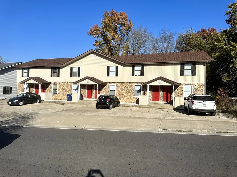618 Trojan Dr — Photo 2