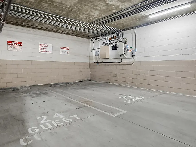 5132 W Maplewood Ave #202 — Photo 44
